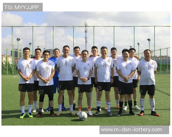 厦门足球队奋勇拼搏展现团队精神助力城市体育发展新篇章